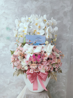 3749 Flower Arrangement