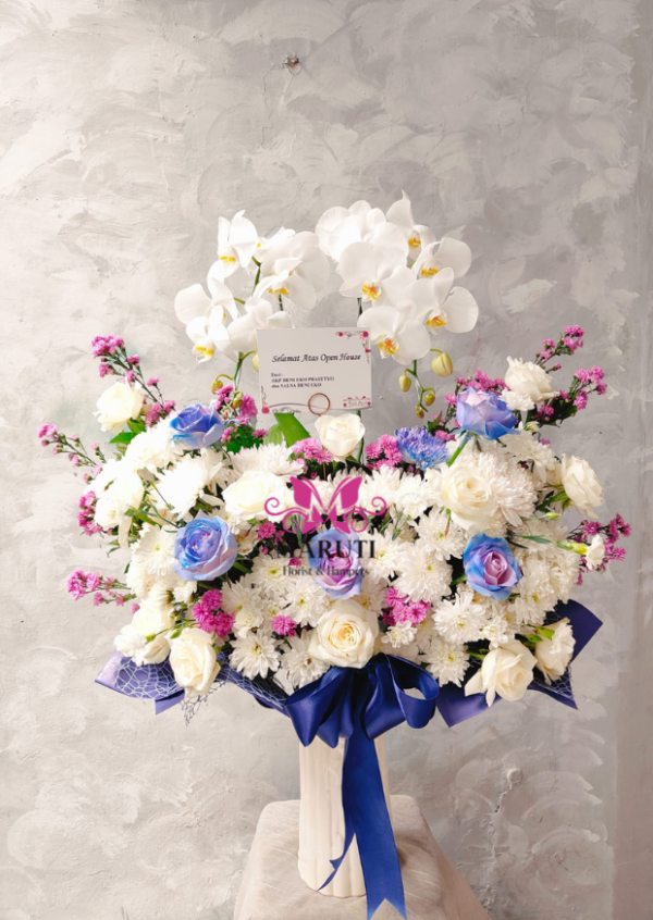 3842 Flower Arrangement