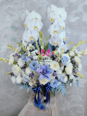 3825 Flower Arrangement